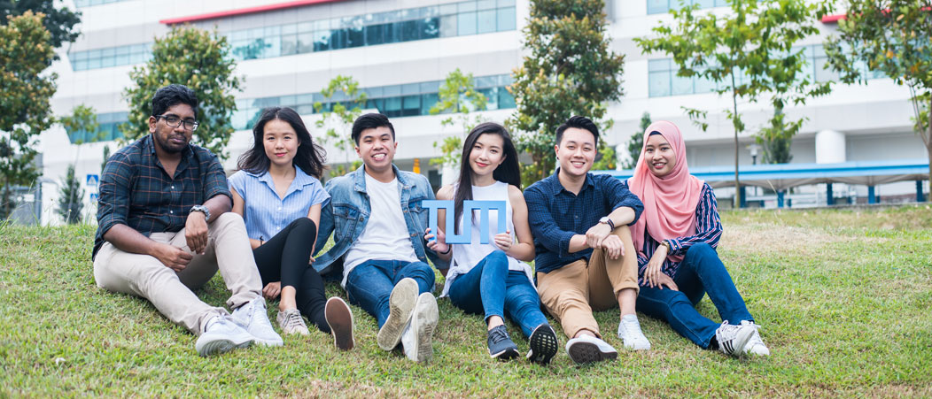 Studierende bei TUM Asia in Singapur